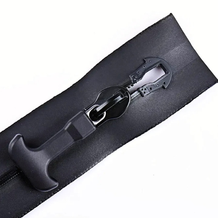 Industrial waterproof zipper testing facility